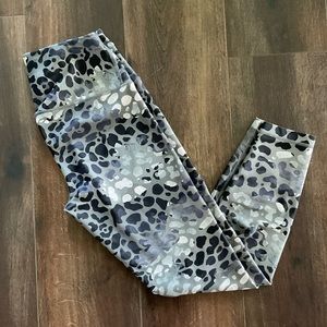 Playground  Leopard Leggings Gray M